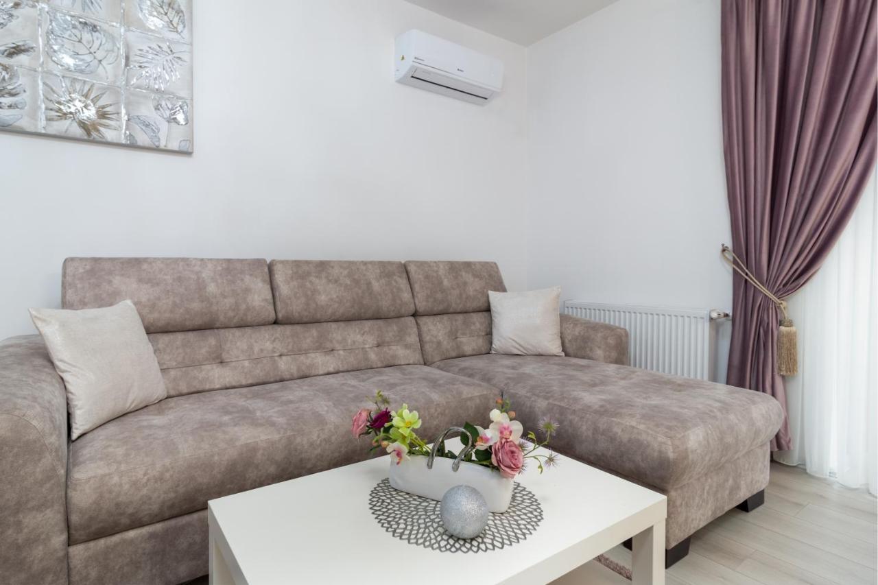 אורדאה Premier Apartment Luceafarul מראה חיצוני תמונה